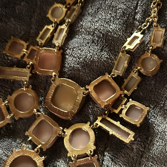 Double stranded pink necklace - Picture 4 of 4